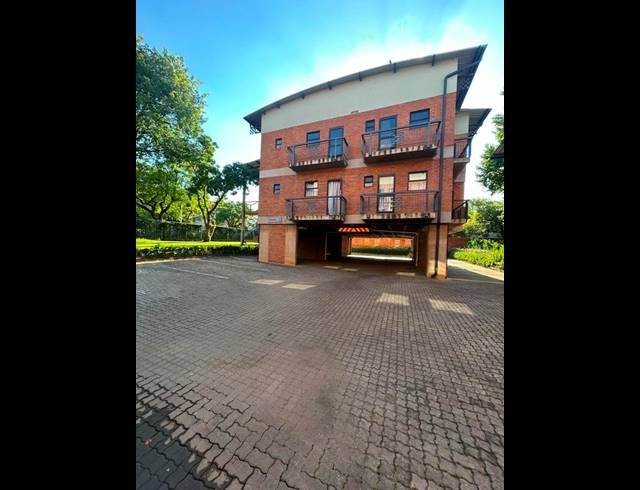 8 BEDROOM APARTMENT FOR SALE IN HATFIELD